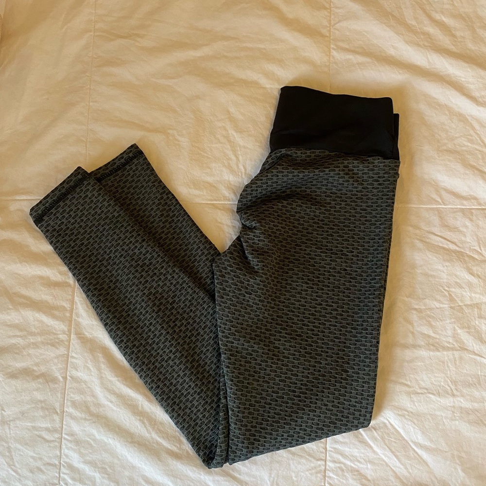 Butt enhancing leggings
